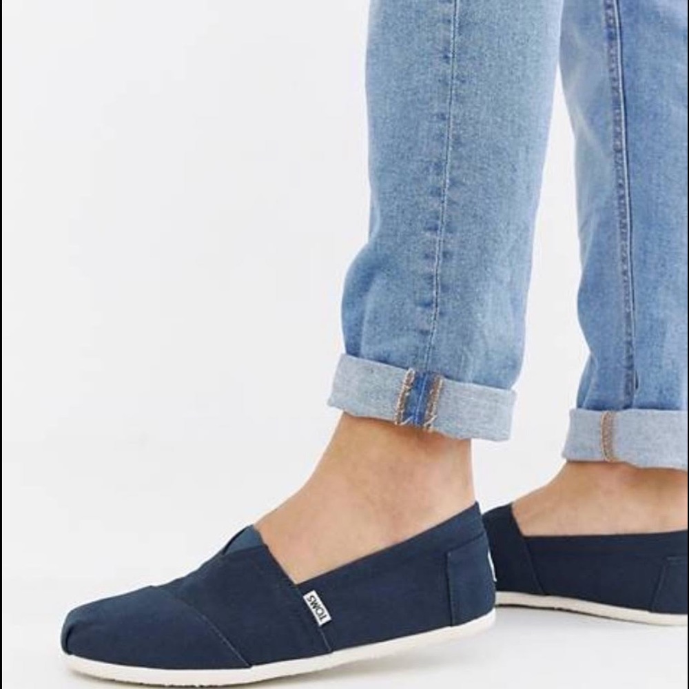 Blue Toms Loafer slip on shoes size 9